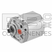 POMPA COMPATIBILE JL 7023580